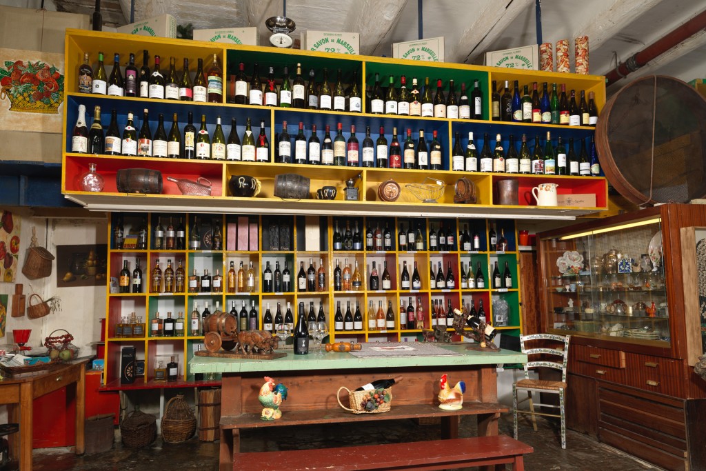cave a vin à Marseille, près du vieux port